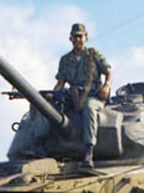 29) Jorge Delacruz (VSPA) and weapons.