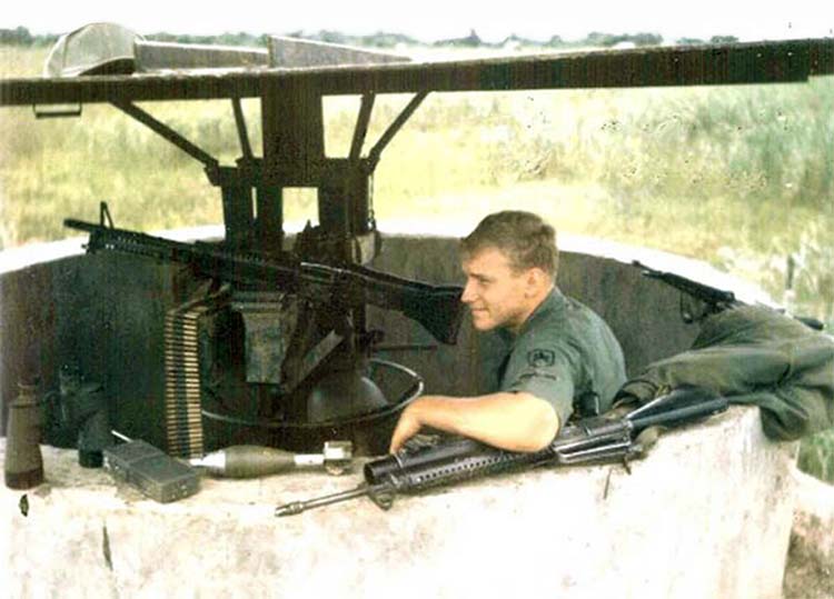 13) Hutch in French built pillbox M60 / M-16 / radio. 
