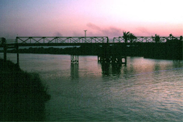 020: Bình Thủy AB, Bridge. Photo by: Dr. Mel Hecker, 1968 