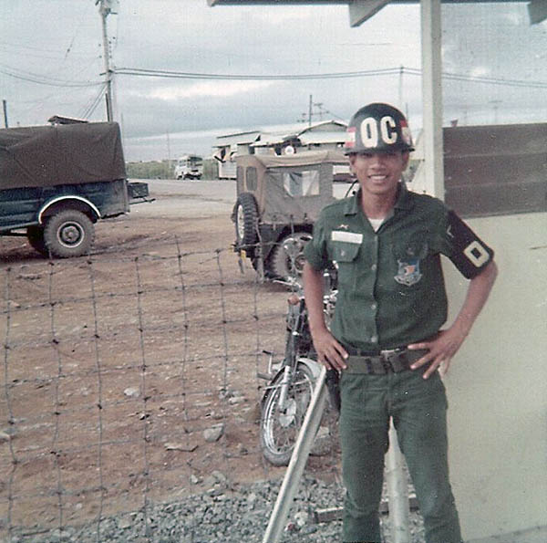 17. BT Air Base: QC on Post. Photo by Jaime Lleras. 1970.