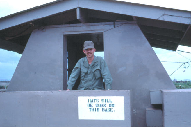 Đông Hà Gate. USAF Compound. (Photographer unknown)