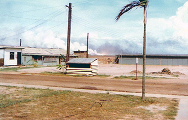 3. Đông Hà Air Field, 500 and 1000 pound bombs began exploding. Everyone on base knew what was happening.