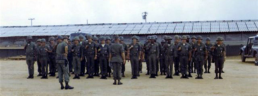 4. Đà Nẵng AB, 366th SPS. Cobra Flight Guardmount. Photo by: Ralph Manganiello Jr. 1966-1967.