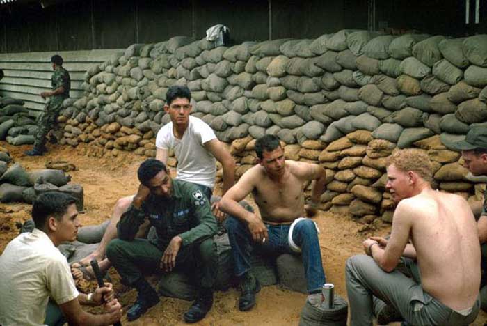 23. Đà Nẵng AB, 366th SPS. Hooch sandbag detail. Photo by: James Paul Mashburn 1966-1967.