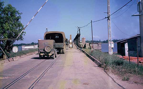 1. China Beach, Đà Nẵng: Crossing the Trinh Minh Bridge over the Han River, from Đà Nẵng Air Base to China Beach.