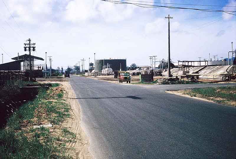 4. Đà Nẵng AB, Tent City: POL Road runs N/S and T-intersects with POL Service road that forms the south border of AP Tent City. 1966.