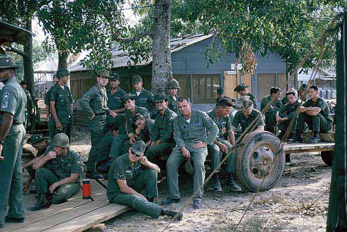 15. Đà Nẵng AB, Tent City: K-9 Airmen wait dedication ceremony. 1966.