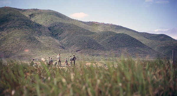 38. Đà Nẵng, K-9 Growl Pad: Airmen preparing to fire 1965-1966.