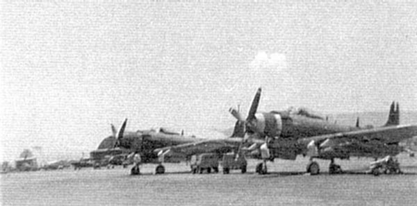 2. Đà Nẵng AB, flight line: VNAF A1E flight line. 1965-1966.