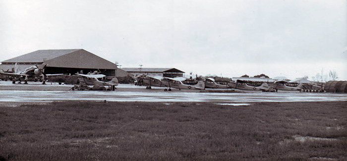 38. Đà Nẵng AB, flight line: O-1E Bird Dogs flight line parking. 1965.