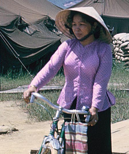 5. Đà Nẵng AB, Tent City: Mamasan closeup. 1965.