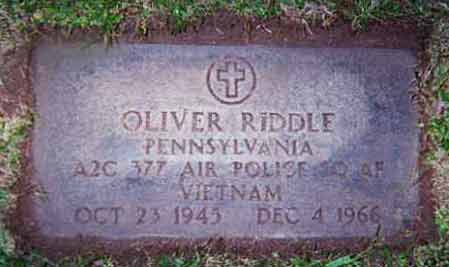 KIA, A2C Oliver Riddle, 4 Dec 1966. Tan Son Nhut AB. 377th SPS. Gravestone.