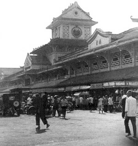 8. Saigon Market. Photo by Kailey Wong, 1967-1968.