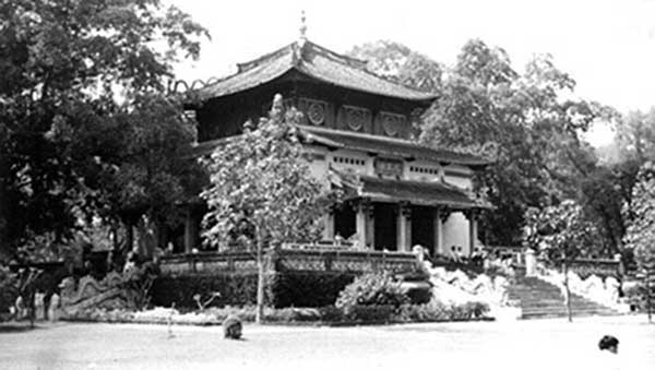 11. Ancient Palace. Photo by Kailey Wong, 1967-1968.