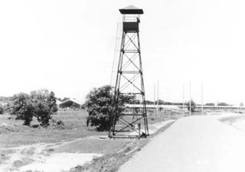 6. Udorn RTAFB, Perimeter Tower. Photo by: Steve Crane, LM 253, UD, 432nd SPS K9. 1969-1970.