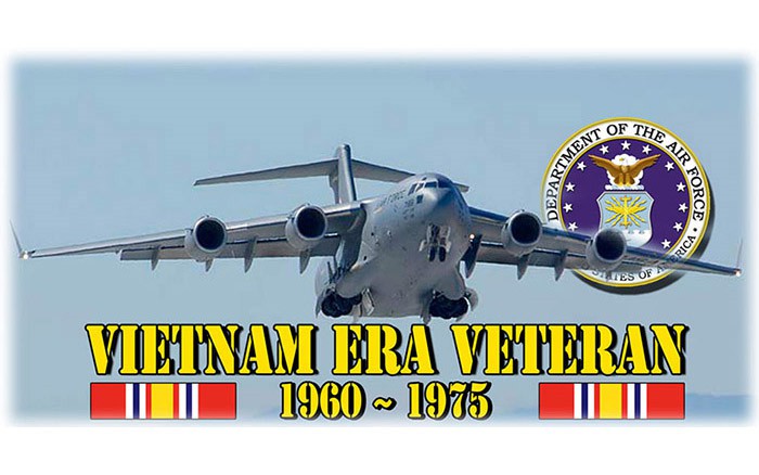 week-2010-04-28-war-vietnam-era-veteran-03-1960-1975-b52-don-poss-sm